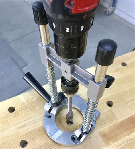 guide for drilling straight holes